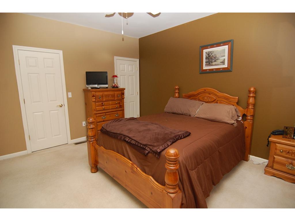 10 Carriage Road, Unit 10 Litchfield, NH 03052 - Photo 7 of 12