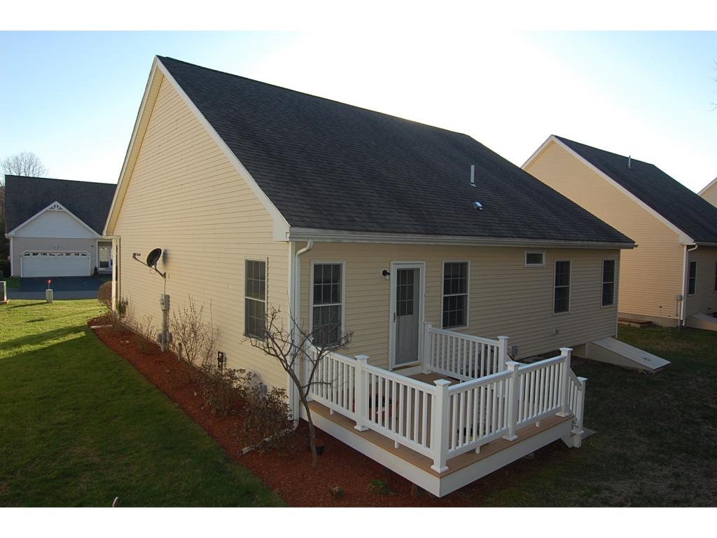 10 Carriage Road, Unit 10 Litchfield, NH 03052 - Photo 10 of 12