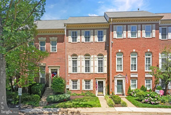 $749,900 | 4659 Lambert Drive, Alexandria, VA 22311