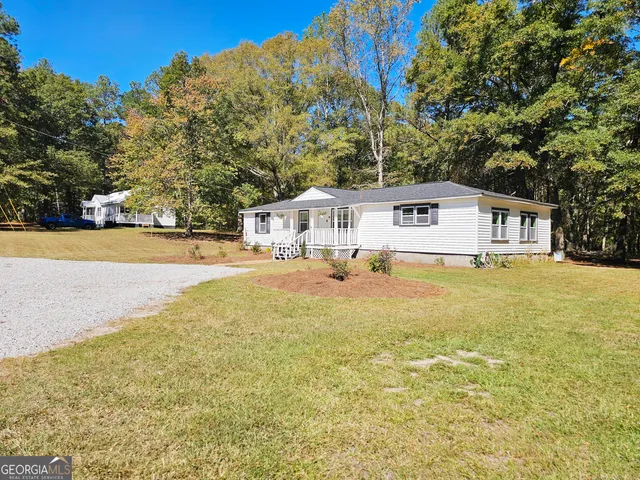 a house view with a swimming pool