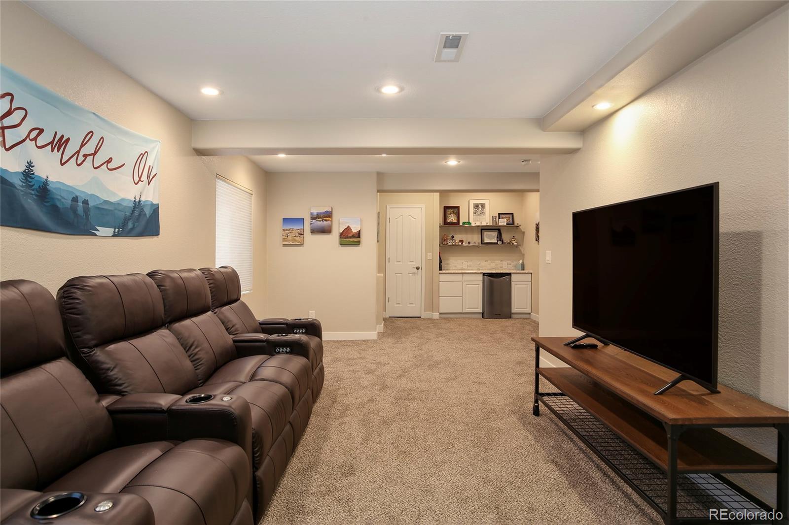 5527 Jaguar Way Highlands Ranch, CO 80130 - Photo 27 of 36