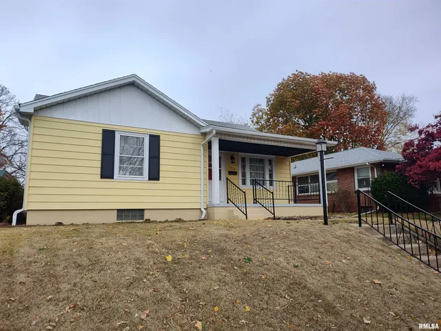 $134,900 | 347 Charlotte Street, Pekin, IL 61554