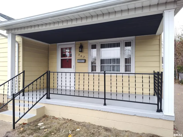 $134,900 | 347 Charlotte Street, Pekin, IL 61554