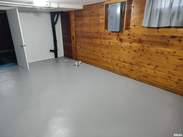 $134,900 | 347 Charlotte Street, Pekin, IL 61554