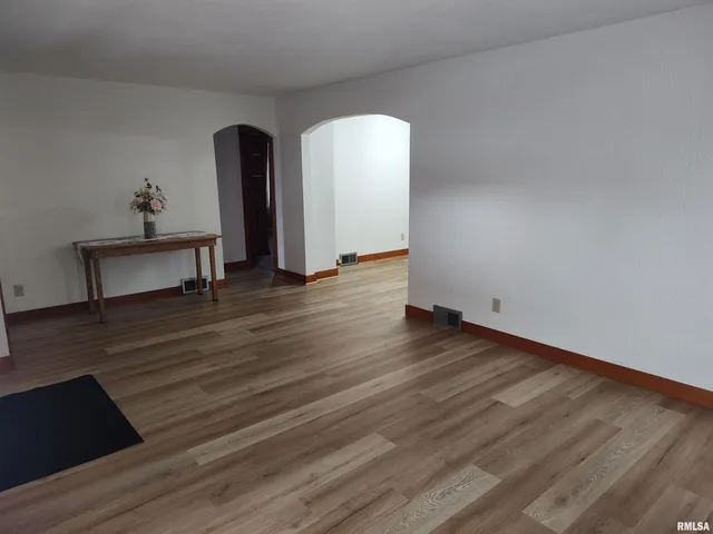 $134,900 | 347 Charlotte Street, Pekin, IL 61554