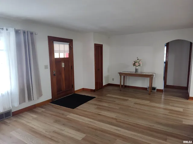 $134,900 | 347 Charlotte Street, Pekin, IL 61554