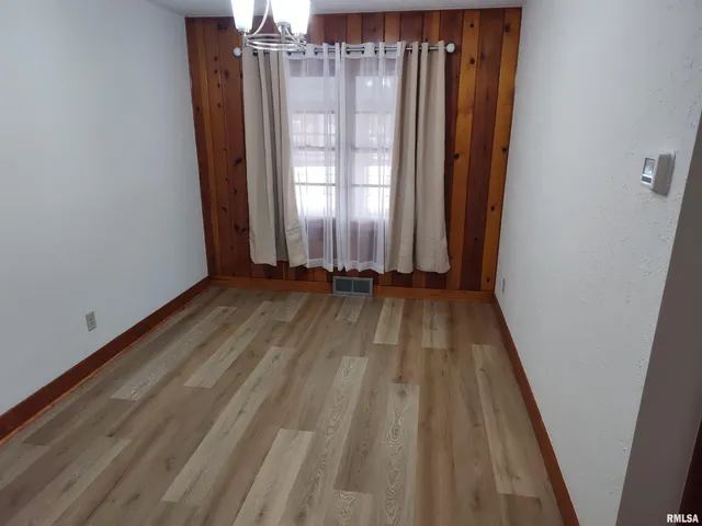 $134,900 | 347 Charlotte Street, Pekin, IL 61554