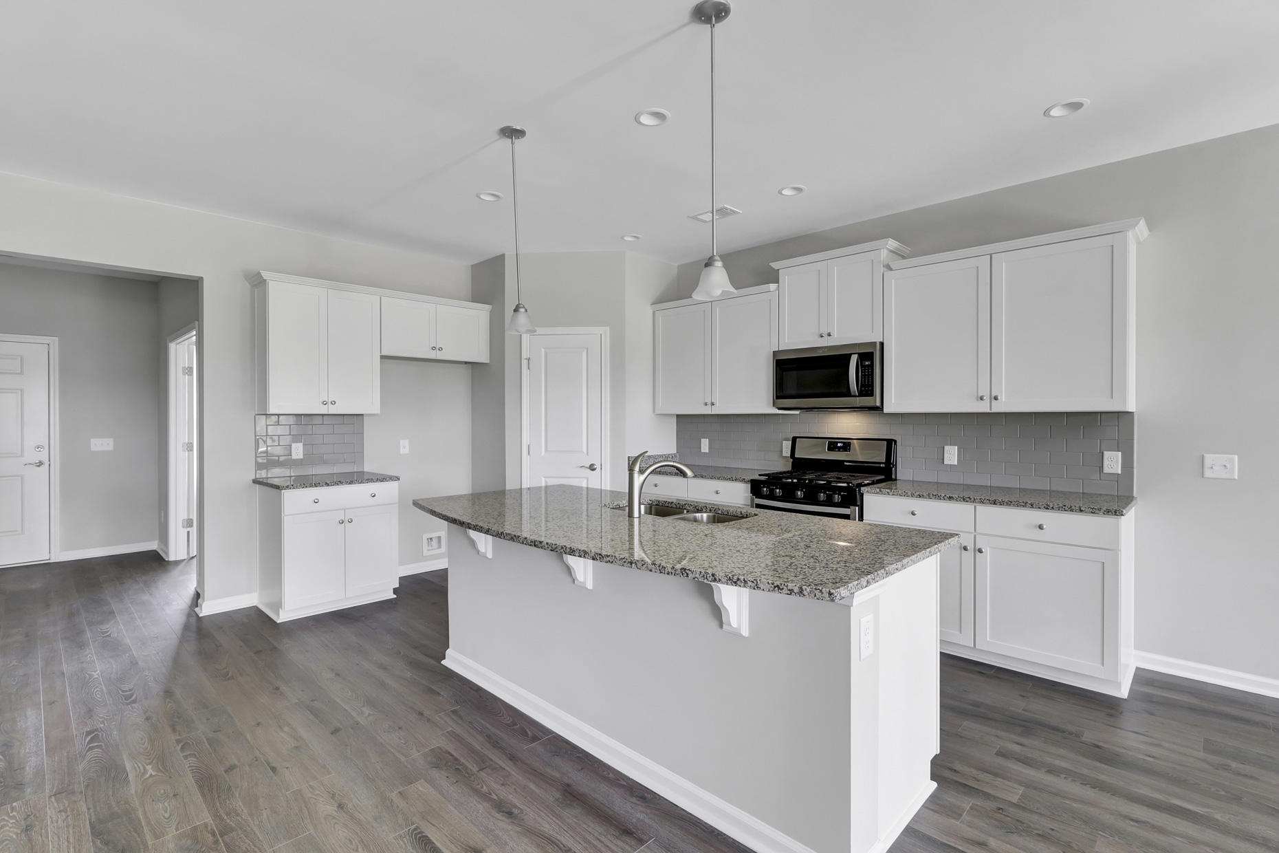 116 Hayworth Road Summerville, SC 29486 - Photo 22 of 30 01027 kitchen2