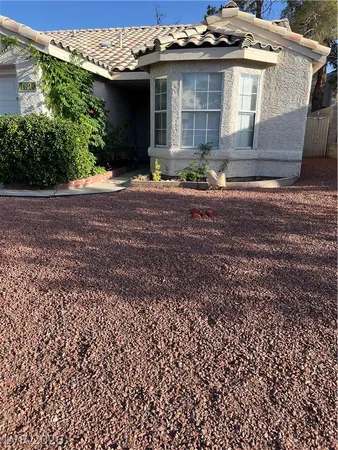 $1,975 | 7613 Sea Cliff Way, Las Vegas, NV 89128