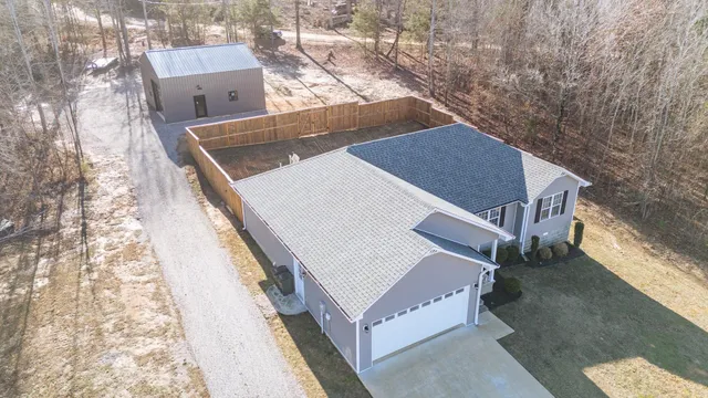 $329,900 | 165 Jim Alford Cove, Savannah, TN 38372