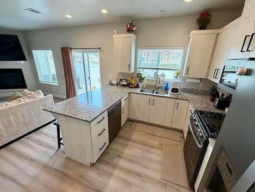 668 East Fiddlers Canyon Road, Unit 8 Cedar City, UT 84721 - Photo 9 of 34 9 20260703212526592404000000-o