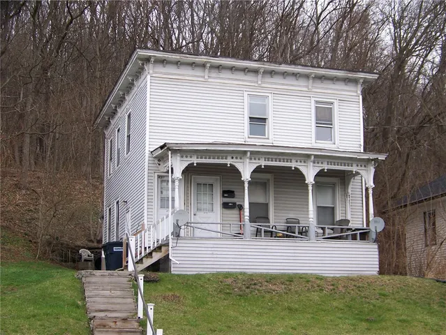 $1,050 | 493 Main Street, Oneonta, NY 13820