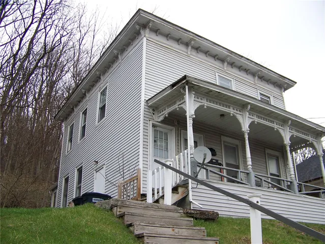 $1,050 | 493 Main Street, Oneonta, NY 13820