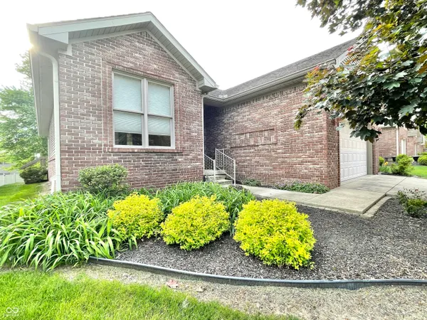 $329,900 | 464 Glenview Drive, Greencastle, IN 46135