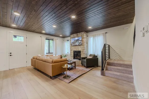 $830,000 | 3775 Arctic Fox Drive, Island Park, ID 83429