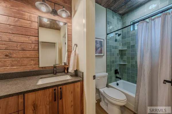 $830,000 | 3775 Arctic Fox Drive, Island Park, ID 83429