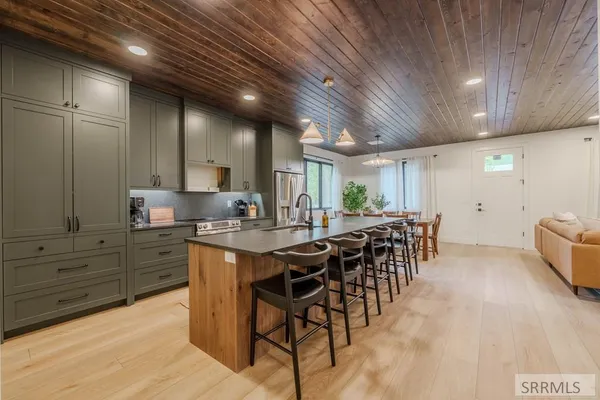 $830,000 | 3775 Arctic Fox Drive, Island Park, ID 83429
