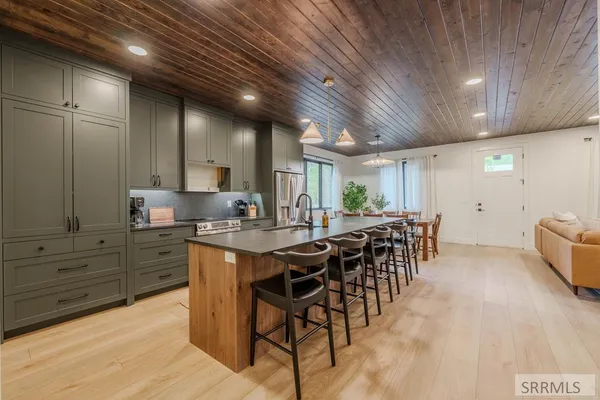 $830,000 | 3775 Arctic Fox Drive, Island Park, ID 83429