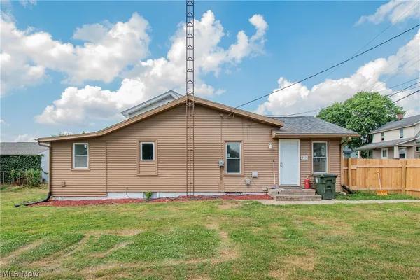 $150,000 | 817 Halter Court Northwest, Canton, OH 44708