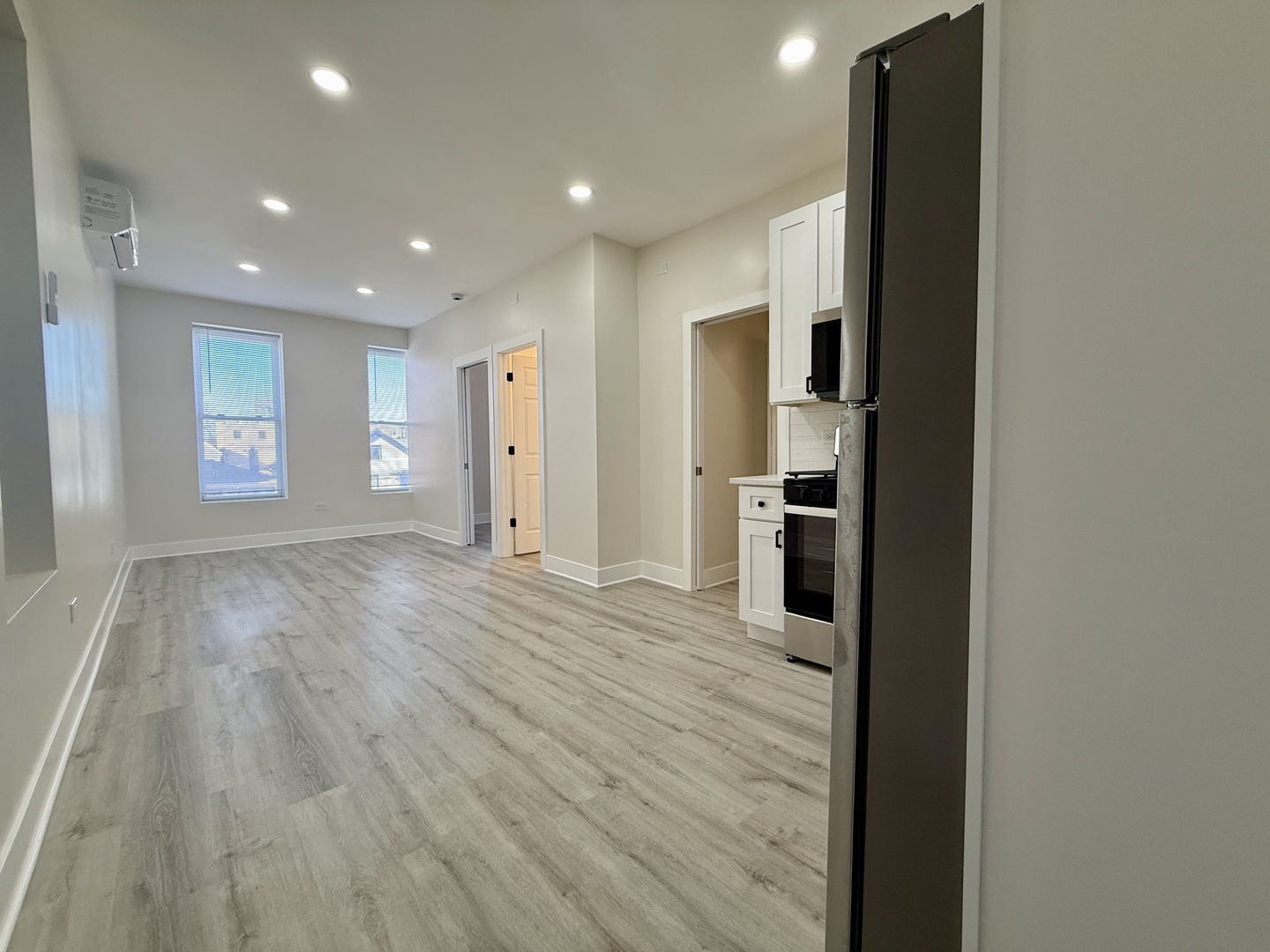 3221 South May Street, Unit 2F Chicago, IL 60608 - Photo 3 of 13