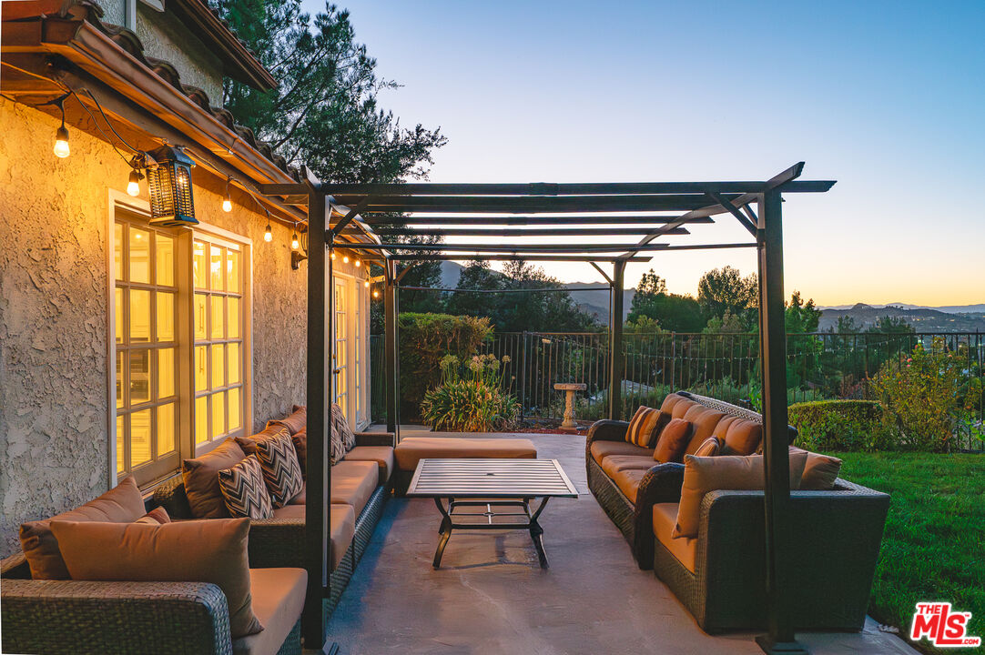 24232 Mentry Drive Newhall, CA 91321 - Photo 19 of 24