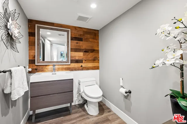 $1,299,999 | 24232 Mentry Drive, Newhall, CA 91321