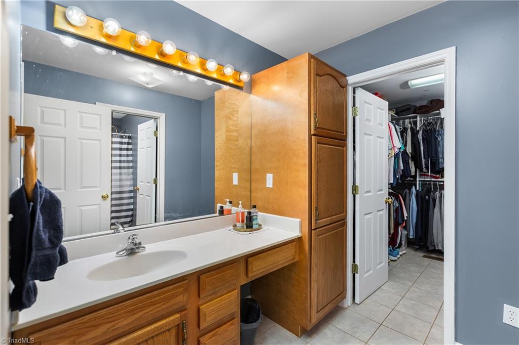 1085 Mystic Lane King, NC 27021 - Photo 23 of 50 Primary Ensuite