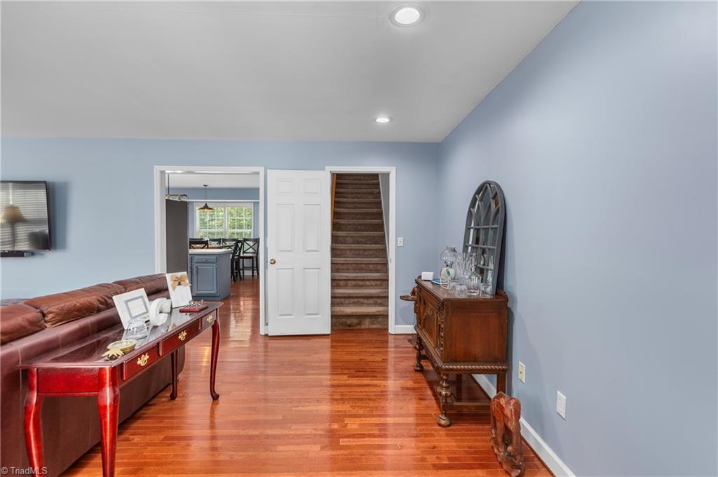 1085 Mystic Lane King, NC 27021 - Photo 7 of 50 Living Room