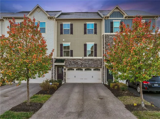 $2,700 | 407 Fairmont Drive, Warrendale, PA 15086