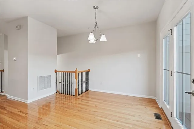 $2,700 | 407 Fairmont Drive, Warrendale, PA 15086