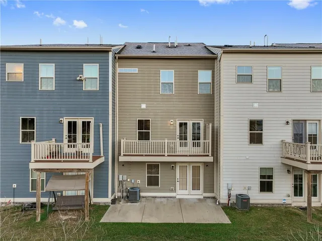 $2,700 | 407 Fairmont Drive, Warrendale, PA 15086