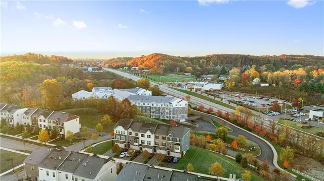 $2,700 | 407 Fairmont Drive, Warrendale, PA 15086