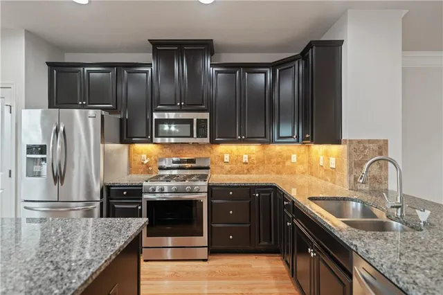 $2,700 | 407 Fairmont Drive, Warrendale, PA 15086