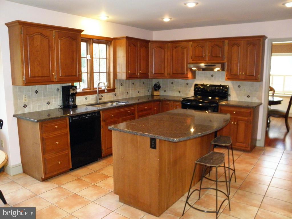 3 Old Post Lane Lititz, PA 17543 - Photo 4 of 23