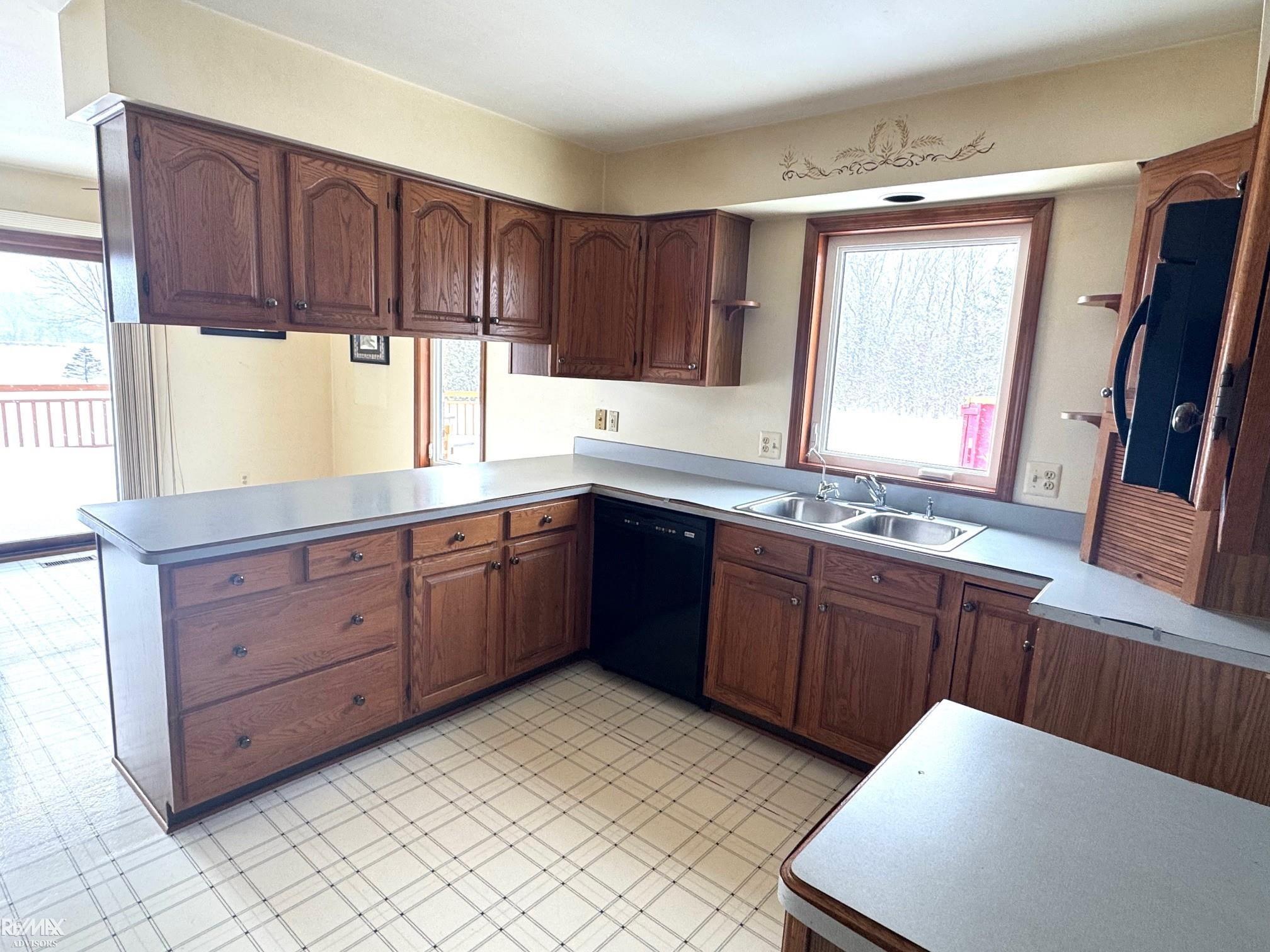 8223 Meisner Road Casco, MI 48064 - Photo 6 of 18