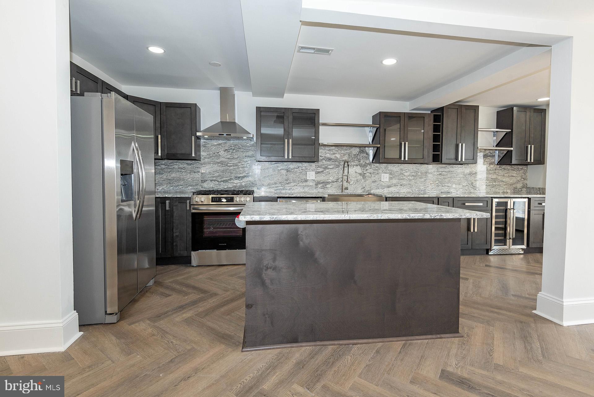 214 Upshur Street Northwest Washington, DC 20011 - Photo 11 of 50 Gourmet Kitchen