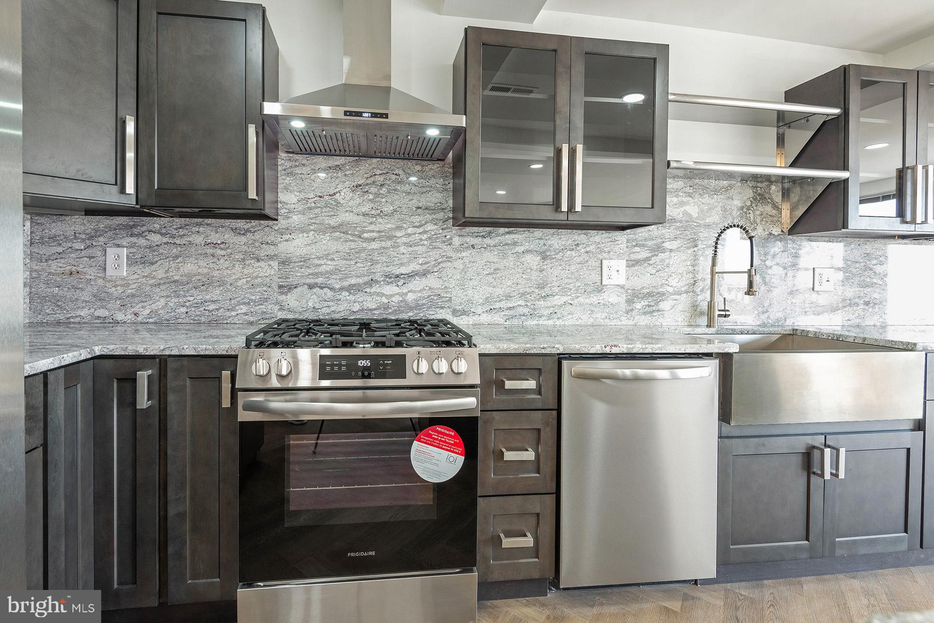 214 Upshur Street Northwest Washington, DC 20011 - Photo 13 of 50 Gourmet Kitchen