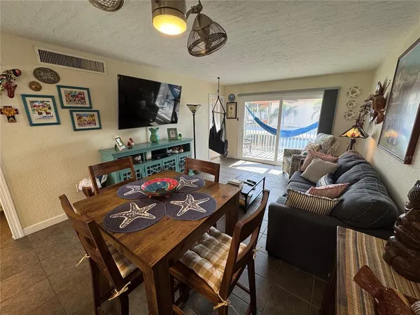 $4,500 | 1400 Tarpon Center Drive, Unit 206, Venice, FL 34285