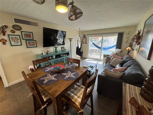 $4,500 | 1400 Tarpon Center Drive, Unit 206, Venice, FL 34285