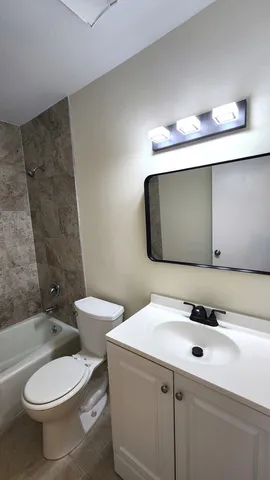 $240,000 | 8 Oak Creek Drive, Unit 1803, Buffalo Grove, IL 60089