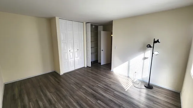 $240,000 | 8 Oak Creek Drive, Unit 1803, Buffalo Grove, IL 60089