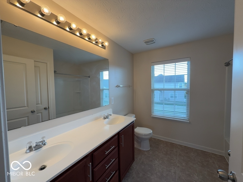 5860 Crowley Parkway Whitestown, IN 46075 - Photo 12 of 29