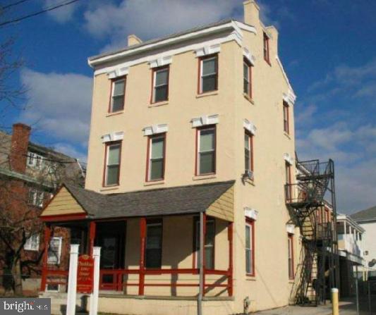 823 West Main St  