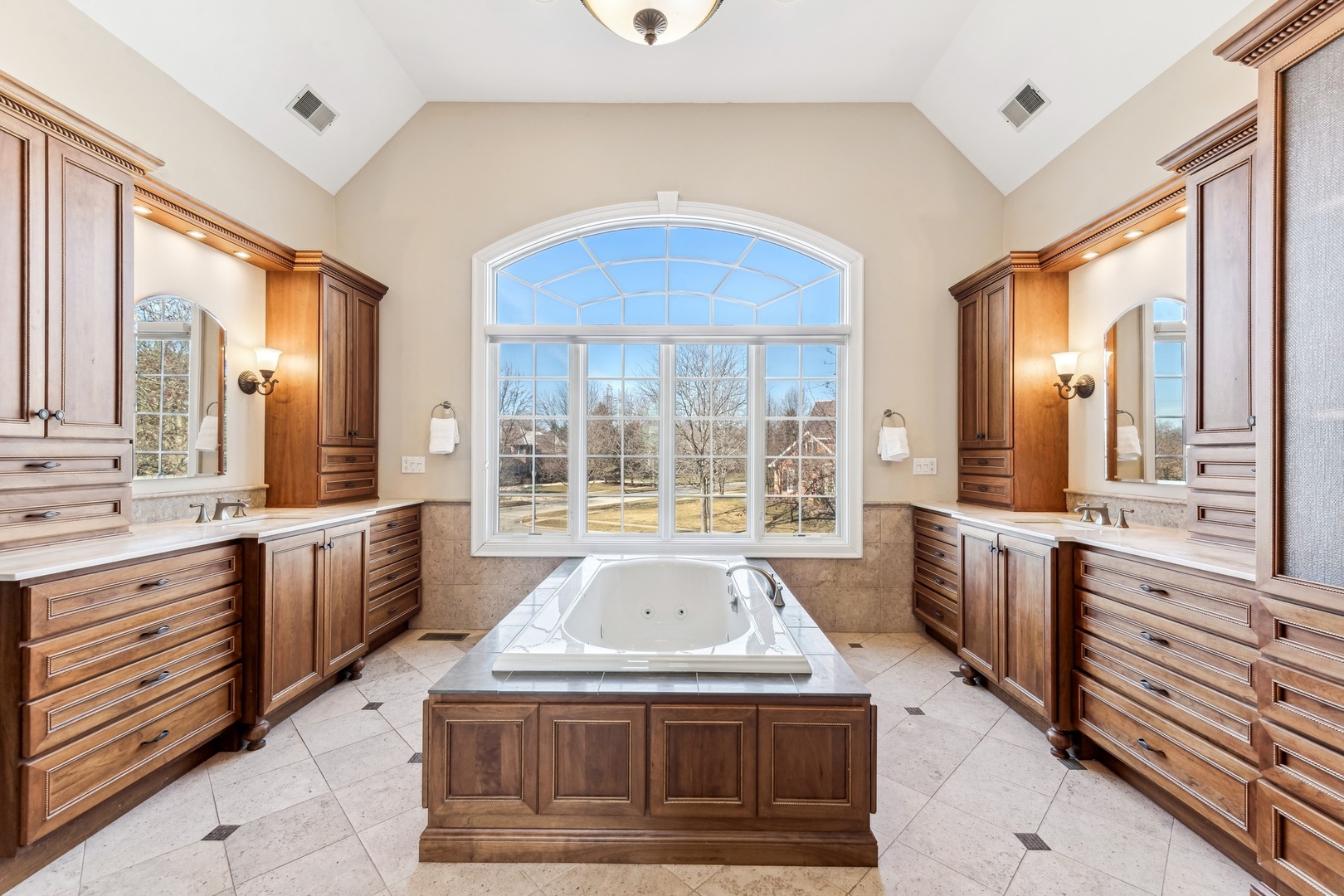 1334 Brandywine Road Libertyville, IL 60048 - Photo 12 of 32 a large kitchen with a stove and sink
