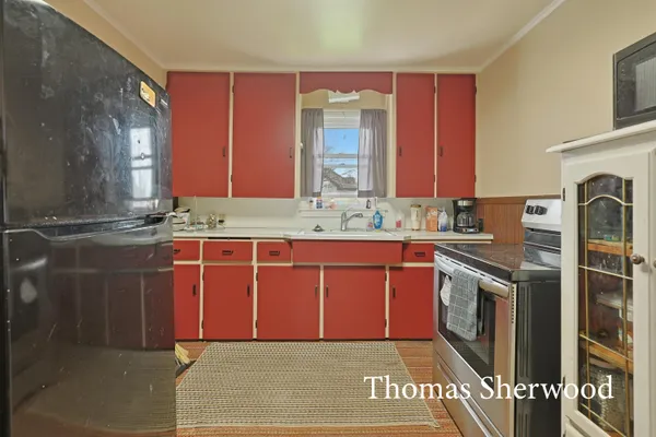 $215,000 | 409 West Oak Street, Fremont, MI 49412