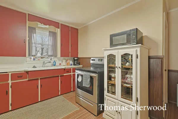 $215,000 | 409 West Oak Street, Fremont, MI 49412