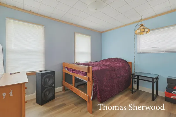 $215,000 | 409 West Oak Street, Fremont, MI 49412