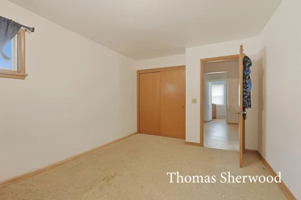 $215,000 | 409 West Oak Street, Fremont, MI 49412
