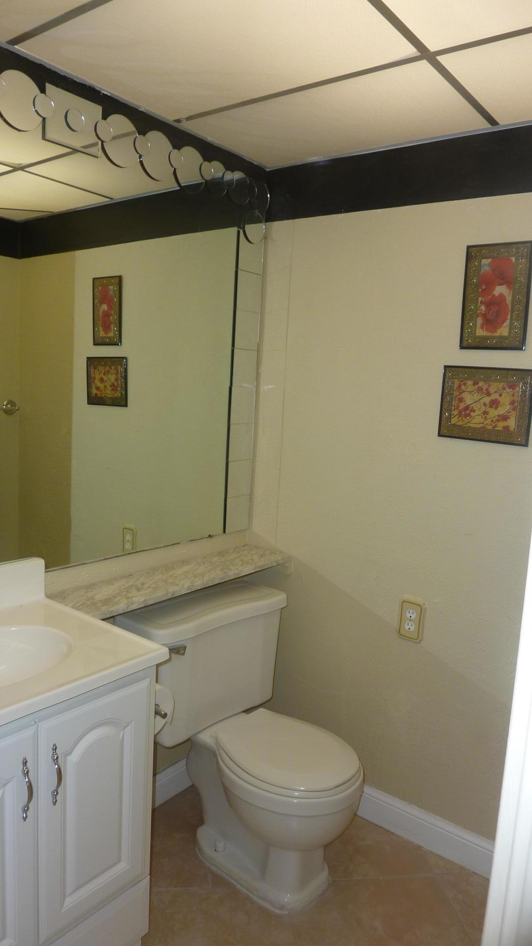 751 Monaco P, Unit 751 Delray Beach, FL 33446 - Photo 11 of 28 Half bath