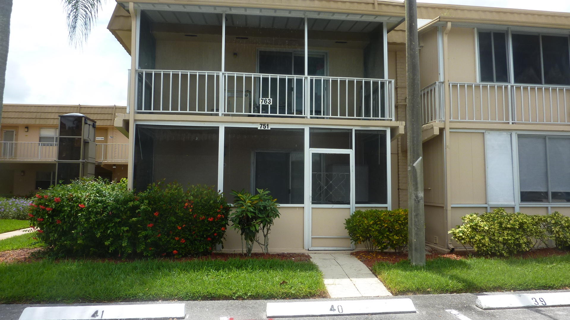 751 Monaco P, Unit 751 Delray Beach, FL 33446 - Photo 24 of 28 Entrance FL room